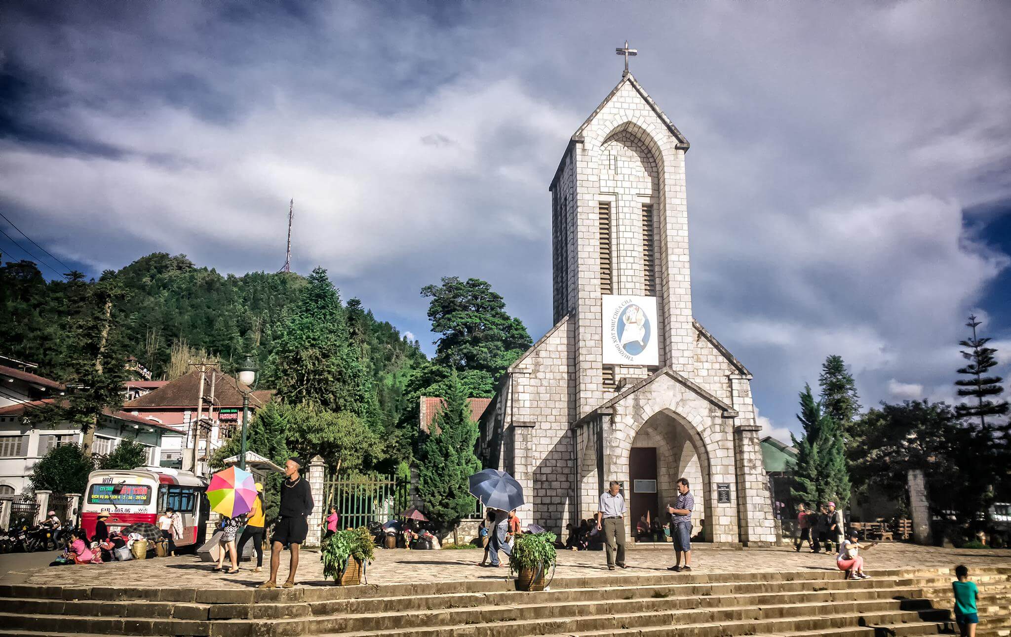Tour Hà Nội – Bái Đính – Tràng An – Sapa – Cát Cát – Hàm Rồng