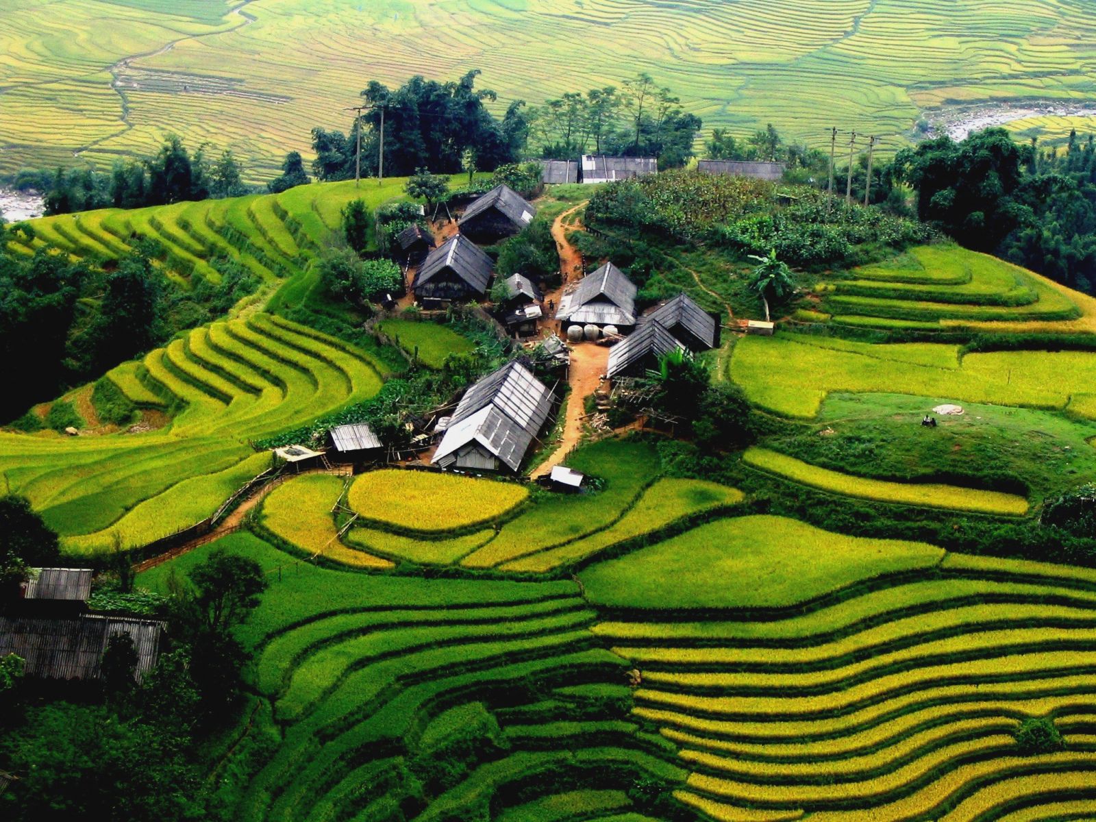 Tour Hà Nội – Bái Đính – Tràng An – Sapa – Cát Cát – Hàm Rồng